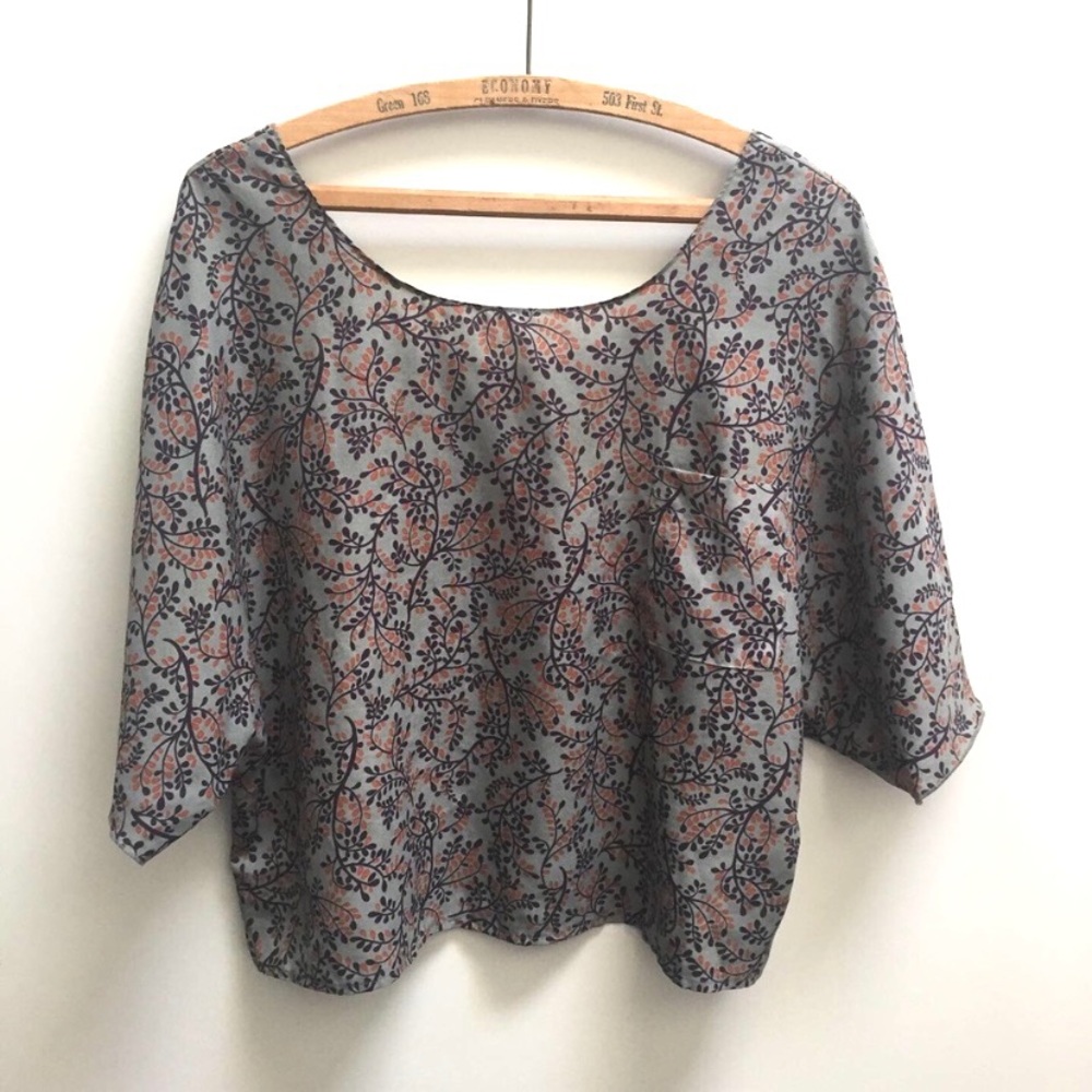 Xhilaration Gray Floral Boxy Blouse with Navy and Rust Print